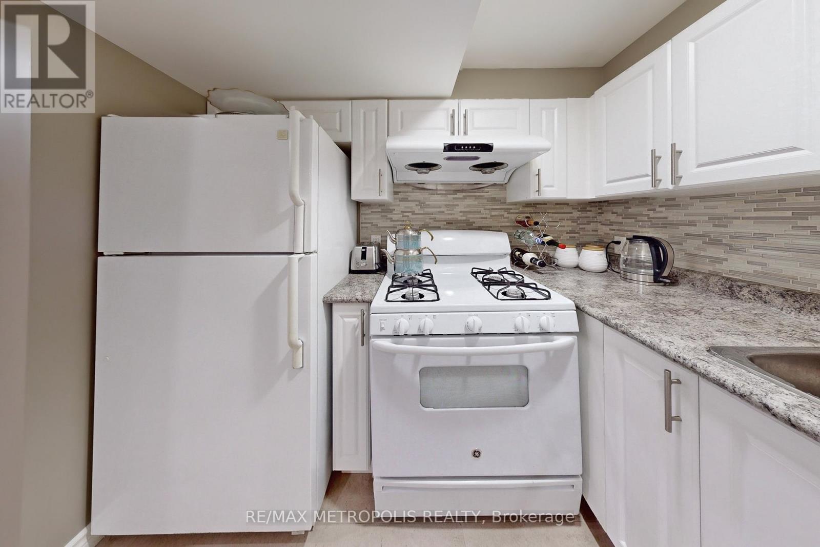 14 Piazza Crescent, Vaughan, Ontario  L4H 2C8 - Photo 30 - N13102348