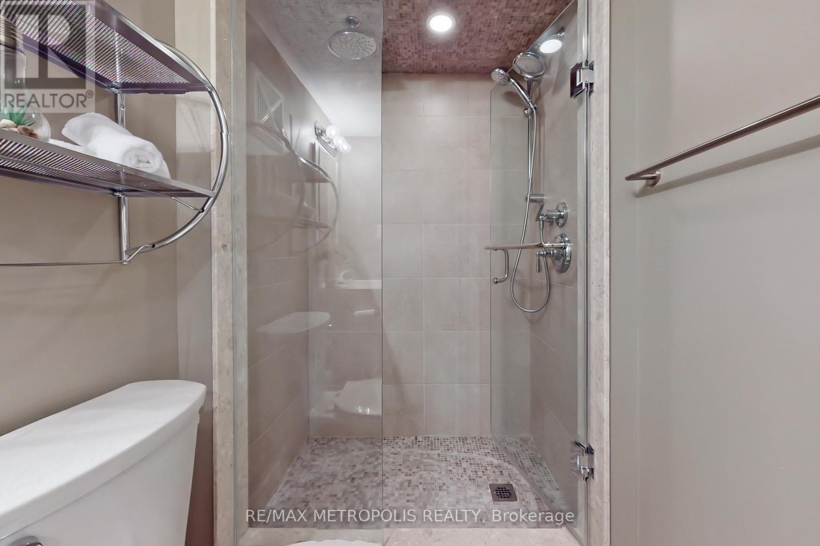 14 Piazza Crescent, Vaughan, Ontario  L4H 2C8 - Photo 31 - N13102348
