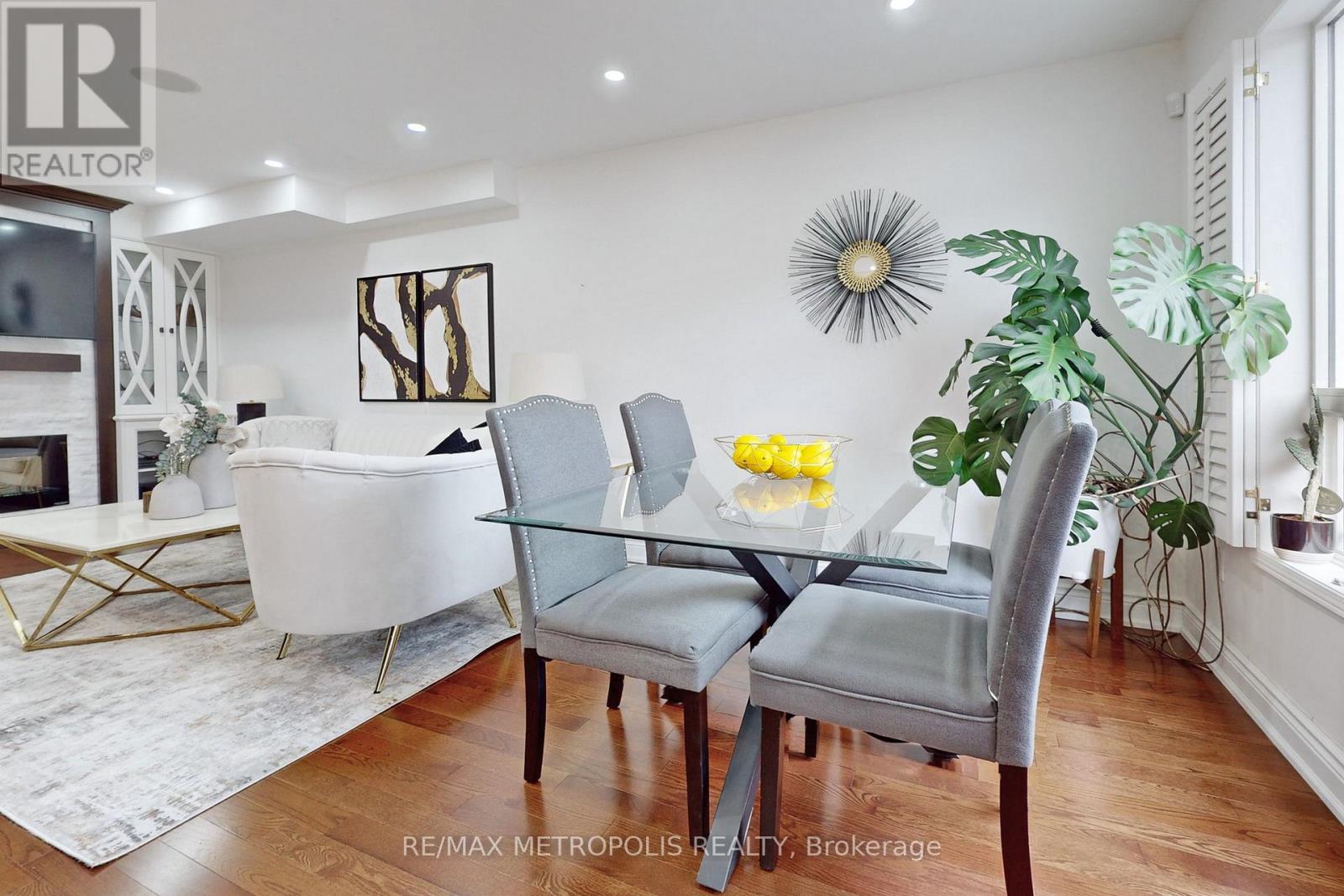 14 Piazza Crescent, Vaughan, Ontario  L4H 2C8 - Photo 7 - N13102348