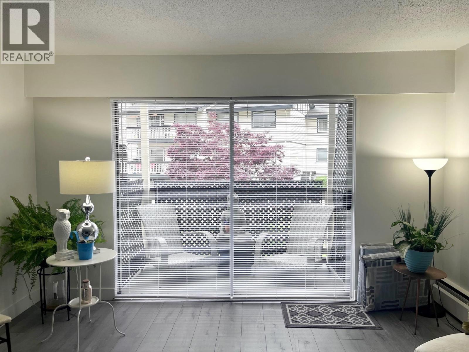 212 780 Premier Street, North Vancouver, British Columbia  V7J 2G8 - Photo 4 - R3115675