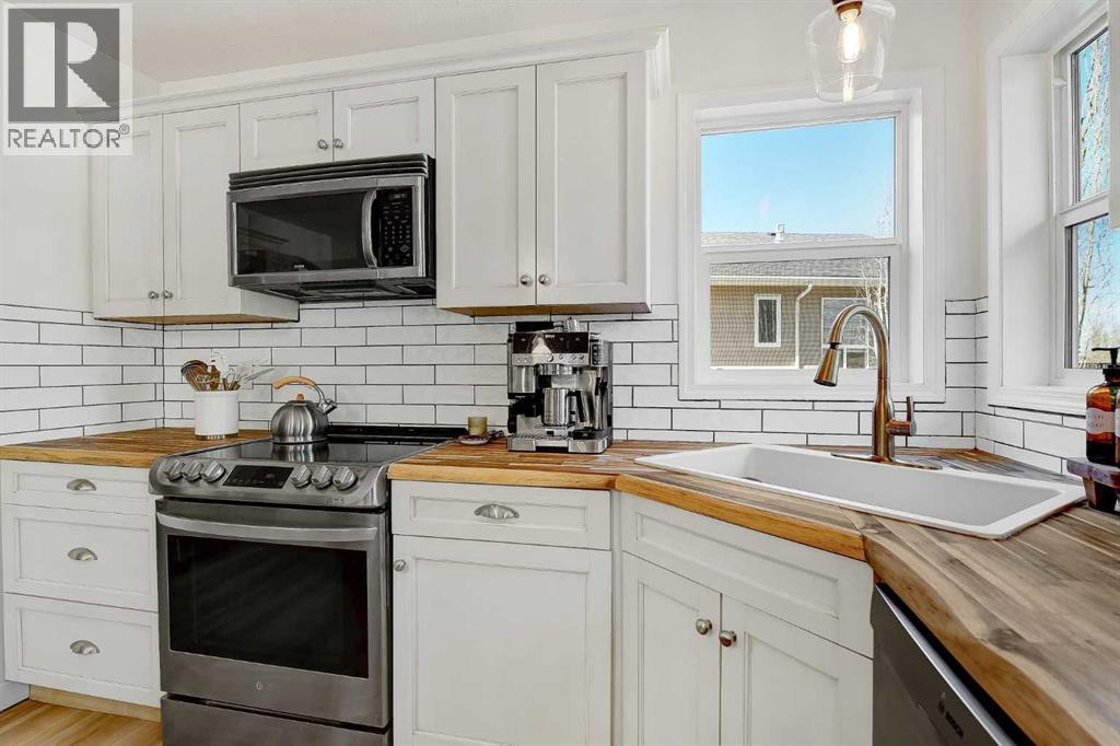 6945 88 Street, Grande Prairie, Alberta  T8X 0C1 - Photo 3 - A2309396