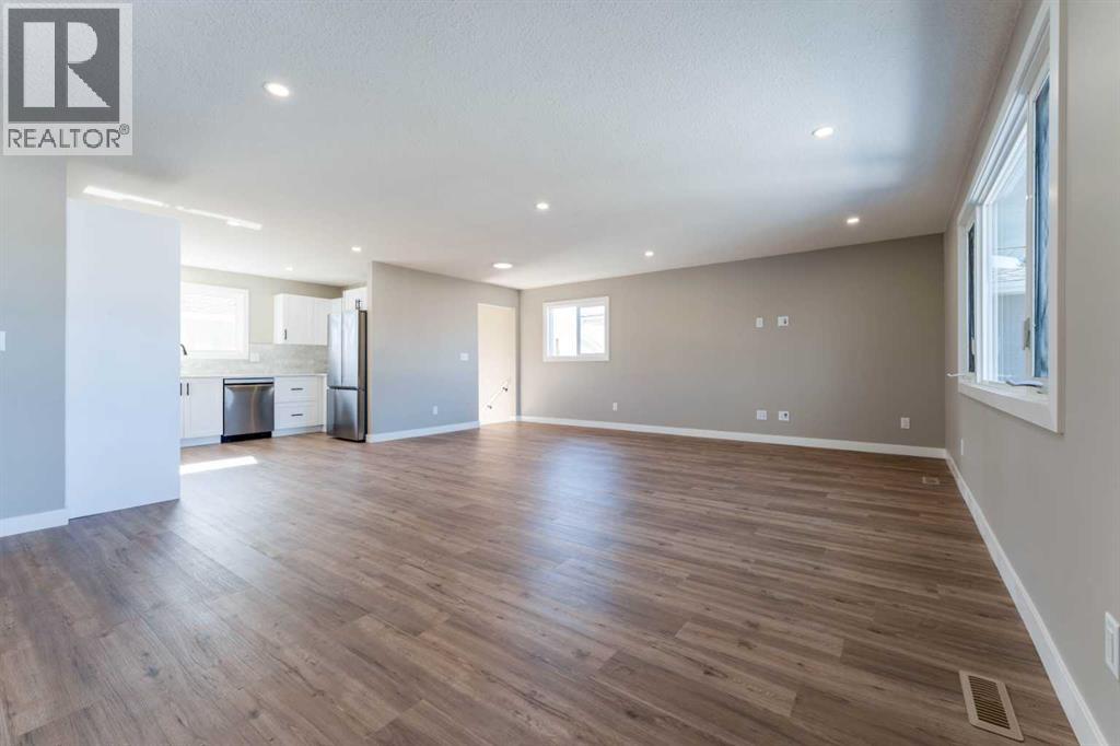 25 Osborne Street, Red Deer, Alberta  T4N 5C1 - Photo 14 - A2308733