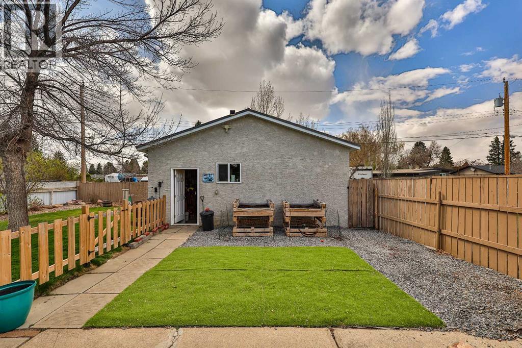 1702 26 Street S, Lethbridge, Alberta  T1K 2N6 - Photo 38 - A2308279