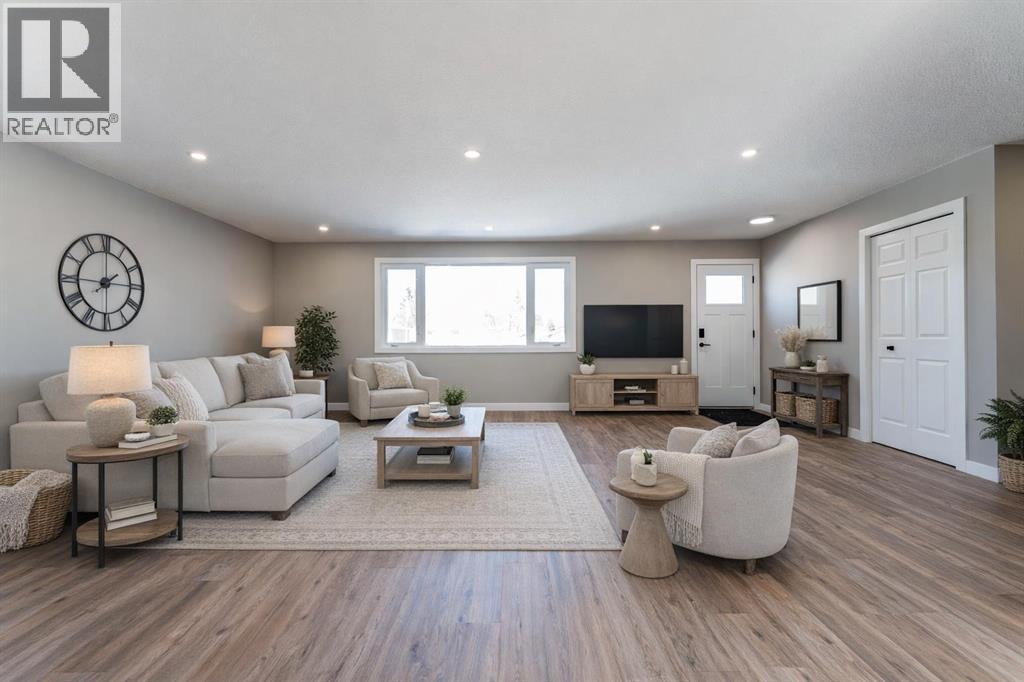 25 Osborne Street, Red Deer, Alberta  T4N 5C1 - Photo 4 - A2308733