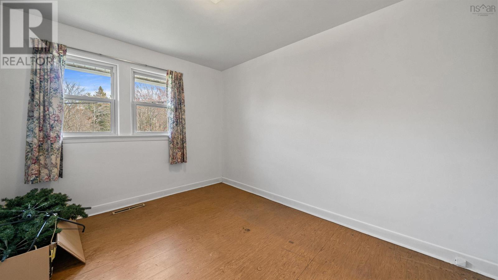 144 Old Beaver Bank Road, Lower Sackville, Nova Scotia  B4E 1J3 - Photo 17 - 202610209