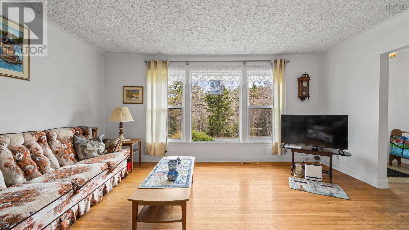 144 Old Beaver Bank Road, Lower Sackville, Nova Scotia  B4E 1J3 - Photo 6 - 202610209