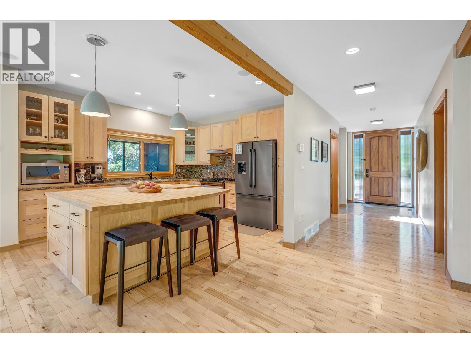1702 Thornber Street, Summerland, British Columbia  V0H 1Z9 - Photo 5 - 10386163