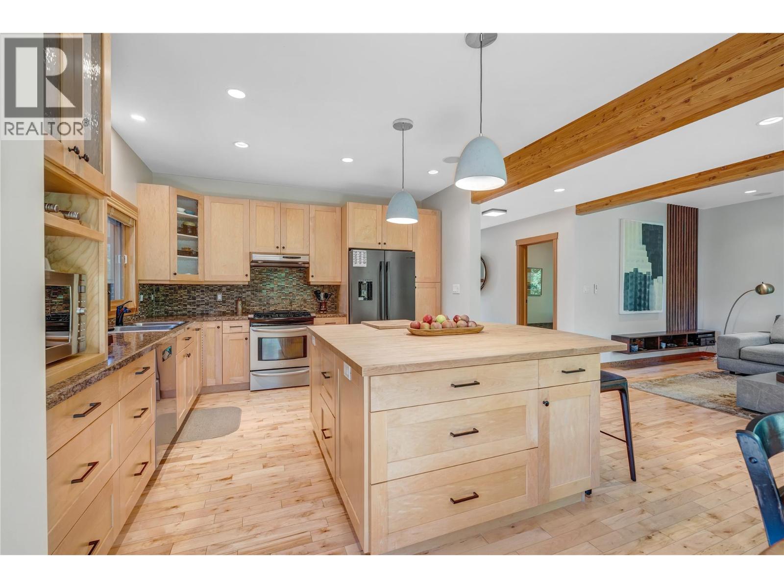 1702 Thornber Street, Summerland, British Columbia  V0H 1Z9 - Photo 8 - 10386163