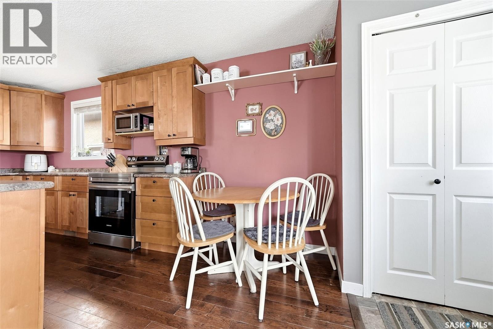 1266 Broder Street, Regina, Saskatchewan  S4N 3R2 - Photo 11 - SK035248