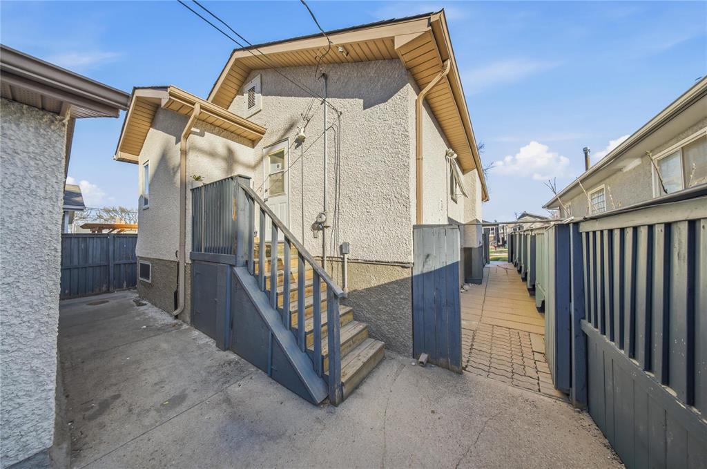945 Weatherdon Avenue, Winnipeg, Manitoba  R3M 2B4 - Photo 18 - 202609722