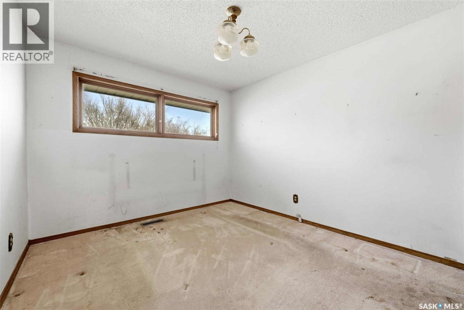 2641 Park Street, Regina, Saskatchewan  S4N 2H3 - Photo 13 - SK035247