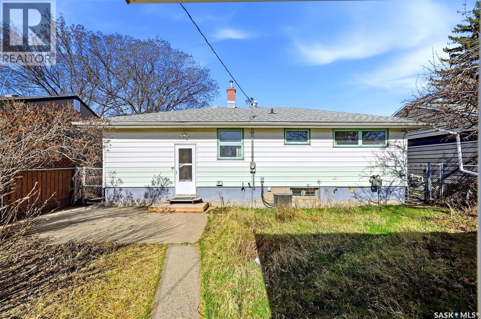 2641 Park Street, Regina, Saskatchewan  S4N 2H3 - Photo 32 - SK035247