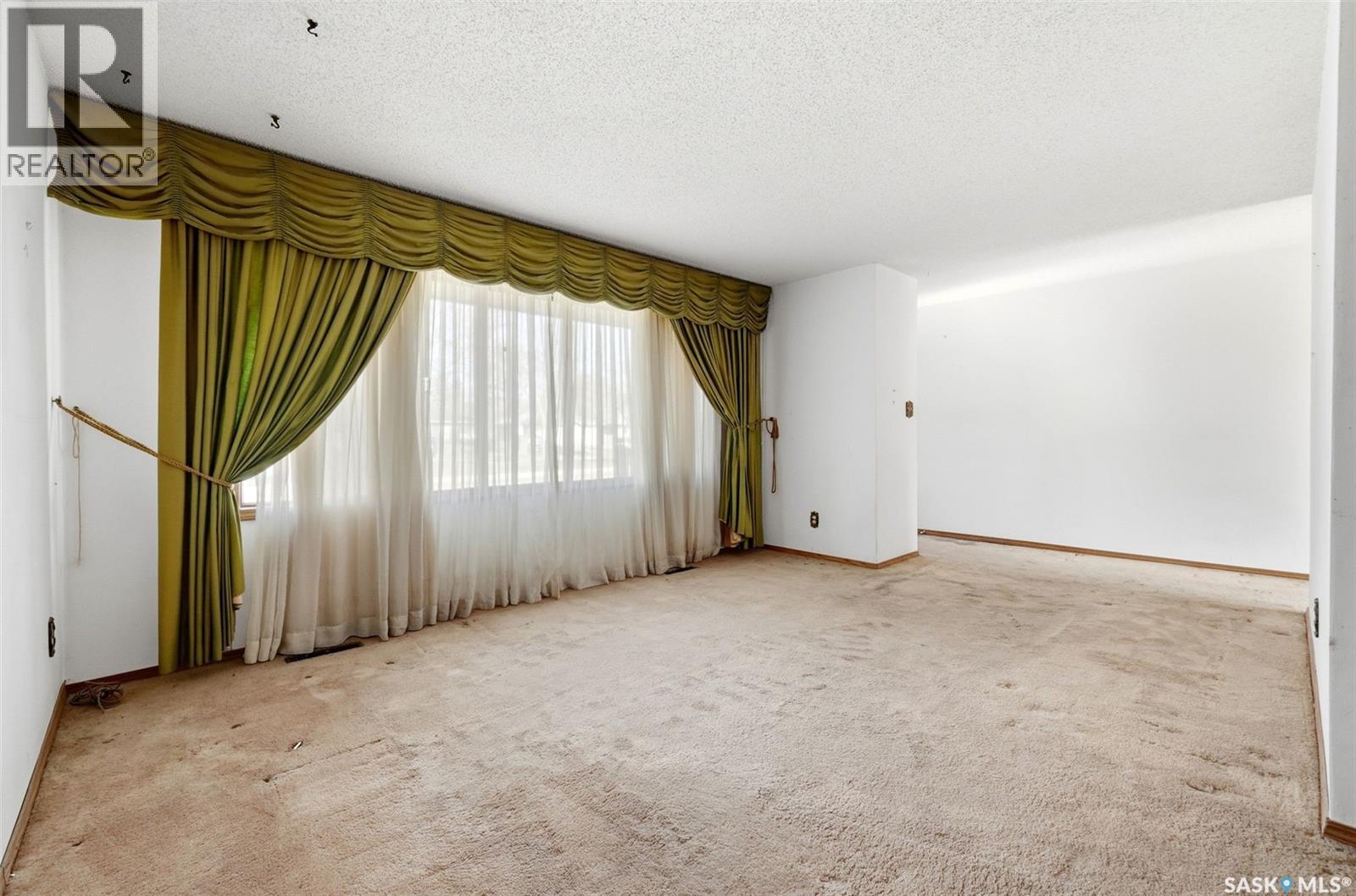 2641 Park Street, Regina, Saskatchewan  S4N 2H3 - Photo 5 - SK035247