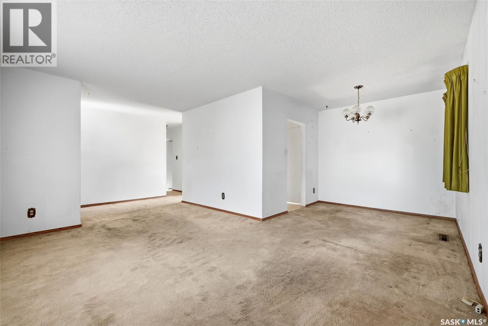 2641 Park Street, Regina, Saskatchewan  S4N 2H3 - Photo 6 - SK035247
