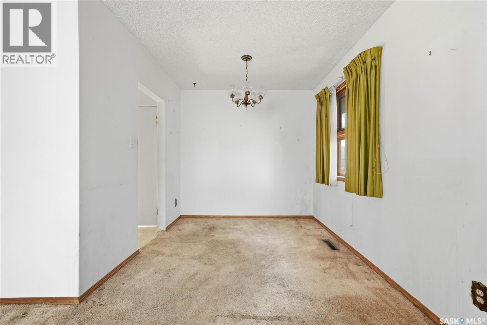 2641 Park Street, Regina, Saskatchewan  S4N 2H3 - Photo 7 - SK035247
