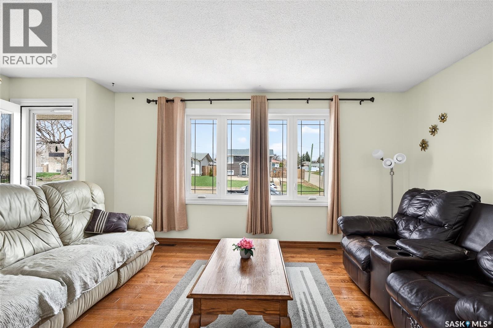 1303 Athabasca Street W, Moose Jaw, Saskatchewan  S6H 6C8 - Photo 29 - SK035036