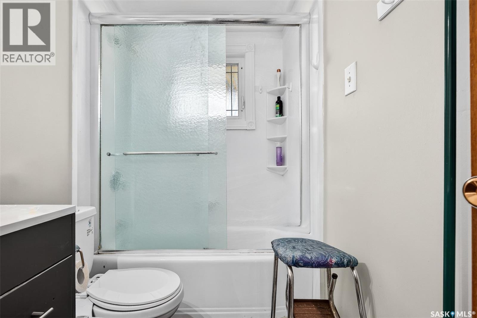 1303 Athabasca Street W, Moose Jaw, Saskatchewan  S6H 6C8 - Photo 32 - SK035036