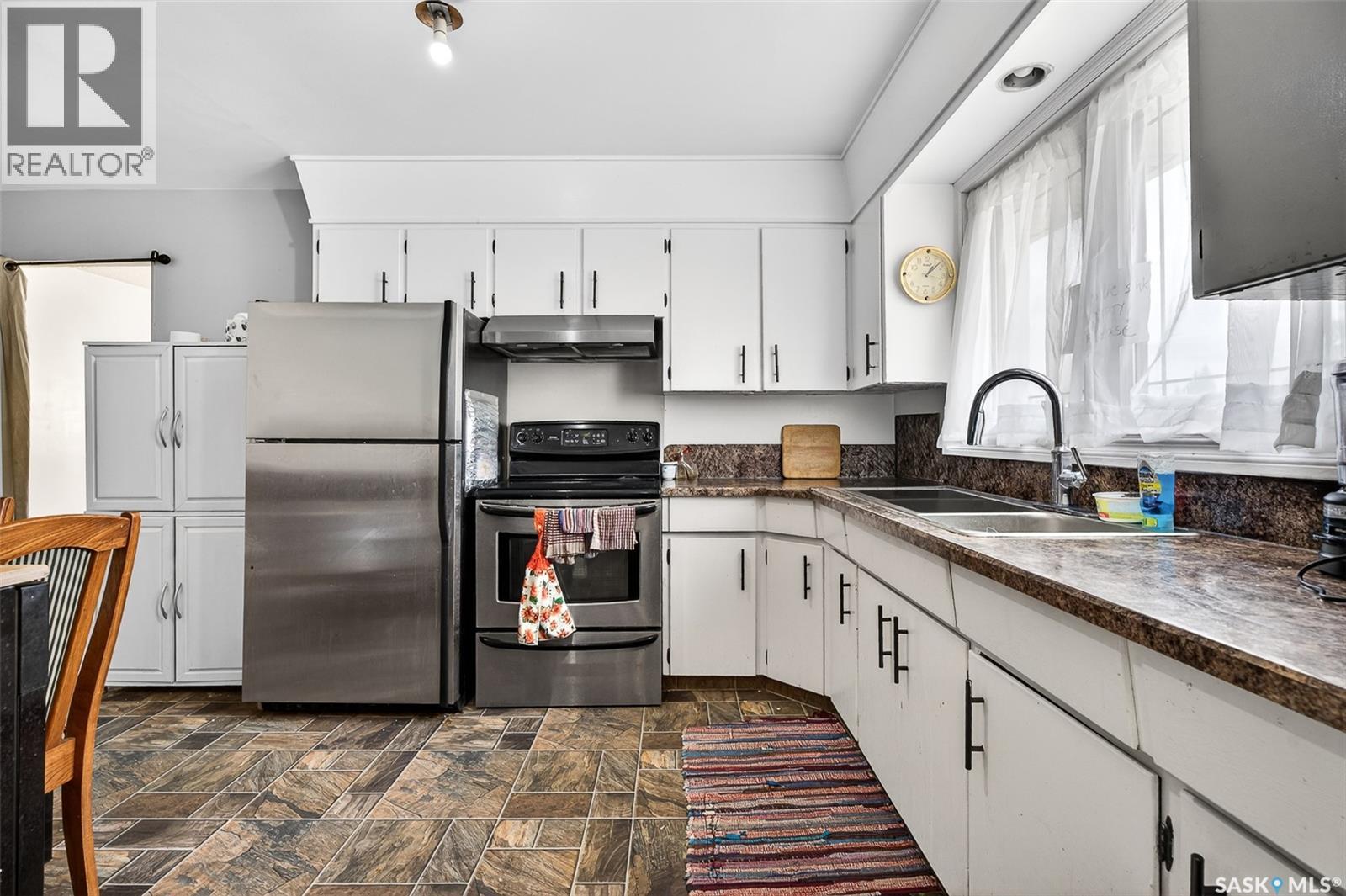 1303 Athabasca Street W, Moose Jaw, Saskatchewan  S6H 6C8 - Photo 42 - SK035036