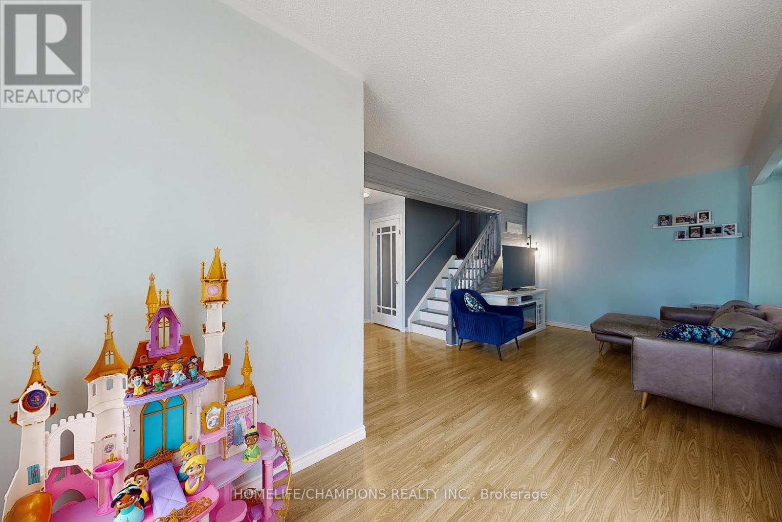 4 Flamingo Crescent, Brampton, Ontario  L6T 2G5 - Photo 15 - W13102276