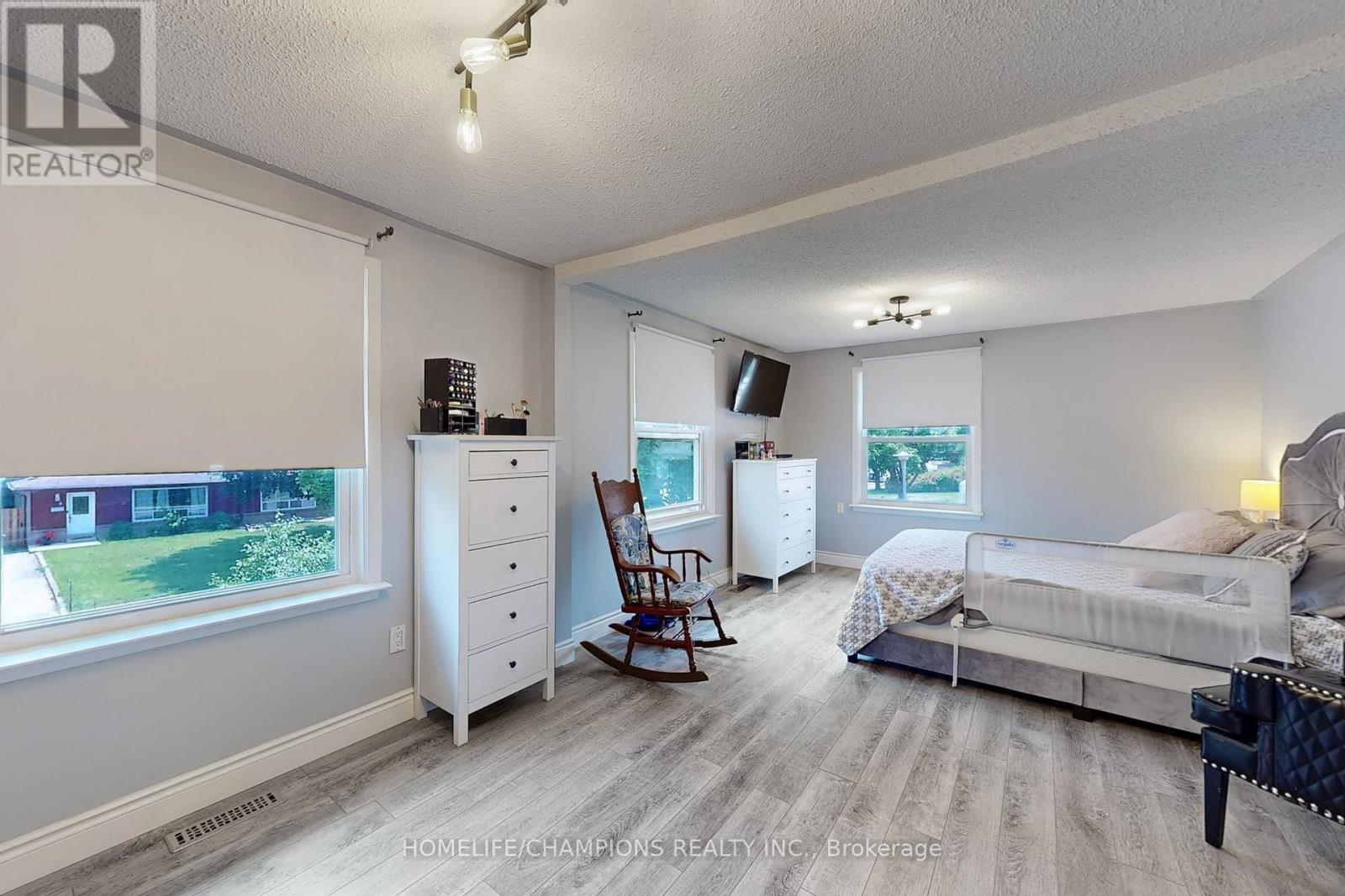 4 Flamingo Crescent, Brampton, Ontario  L6T 2G5 - Photo 29 - W13102276