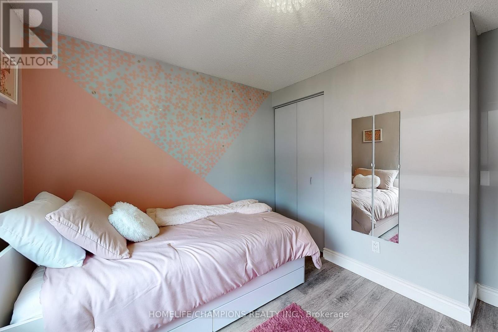 4 Flamingo Crescent, Brampton, Ontario  L6T 2G5 - Photo 32 - W13102276