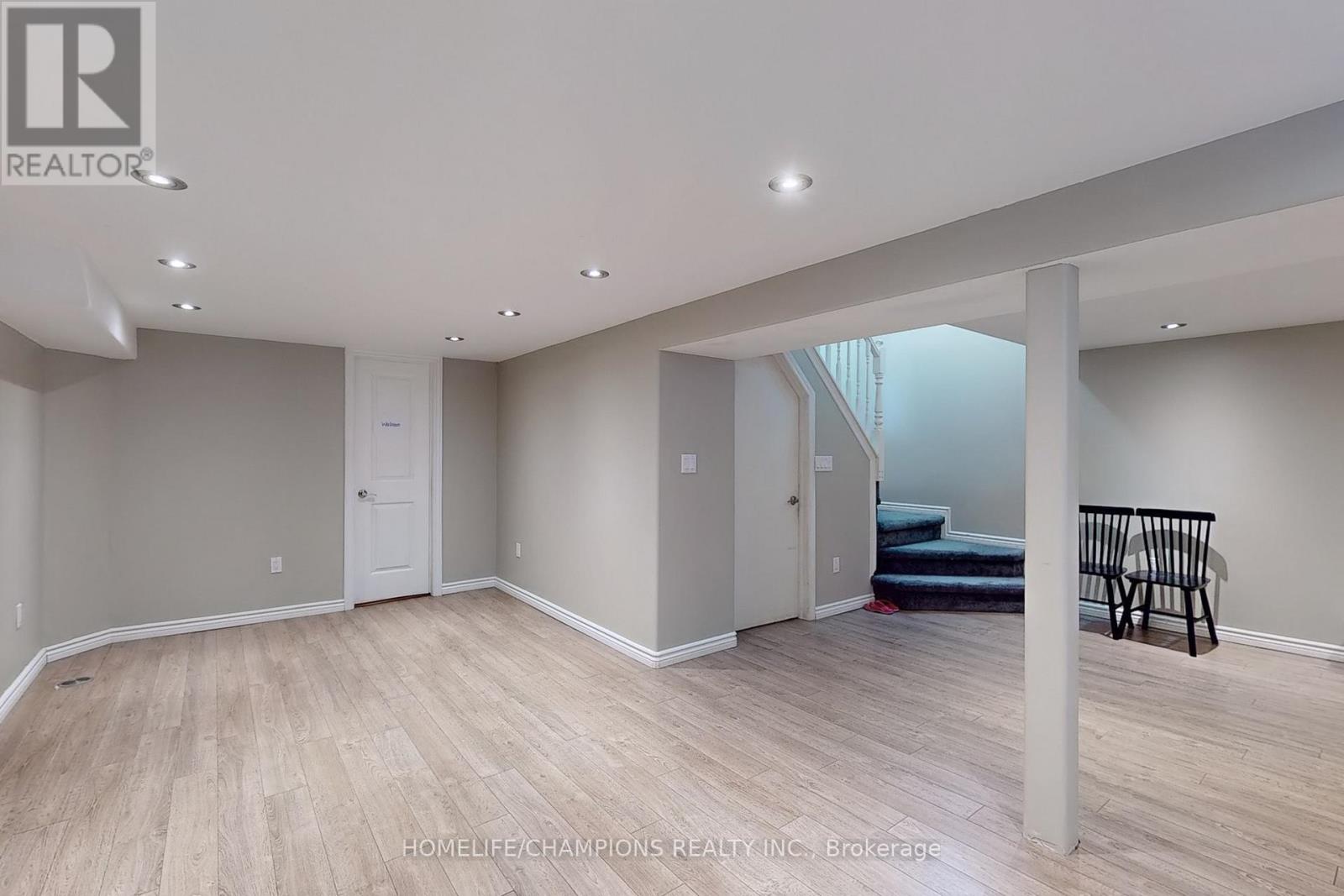4 Flamingo Crescent, Brampton, Ontario  L6T 2G5 - Photo 38 - W13102276