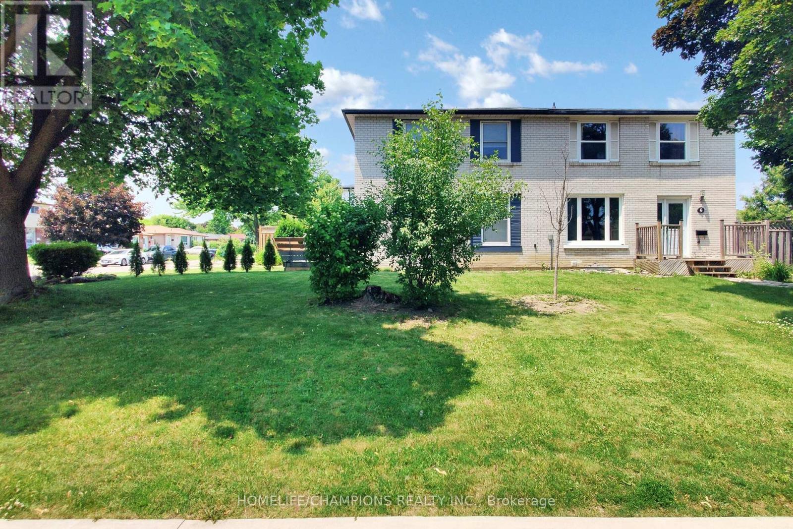4 Flamingo Crescent, Brampton, Ontario  L6T 2G5 - Photo 4 - W13102276