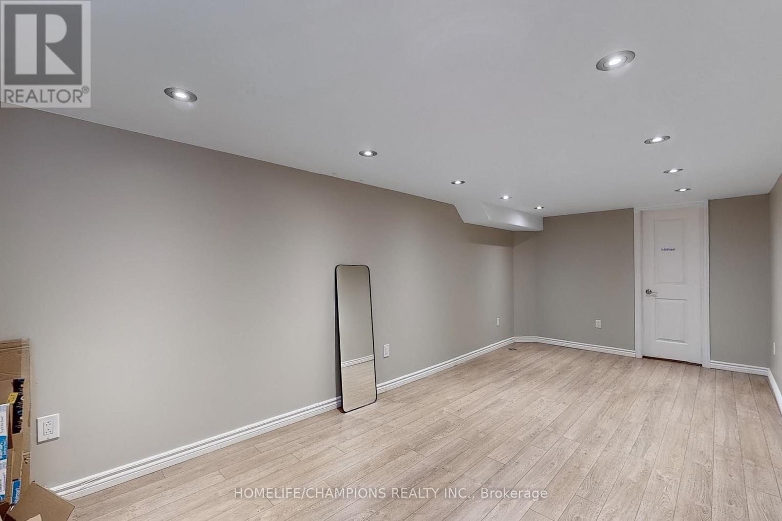 4 Flamingo Crescent, Brampton, Ontario  L6T 2G5 - Photo 41 - W13102276