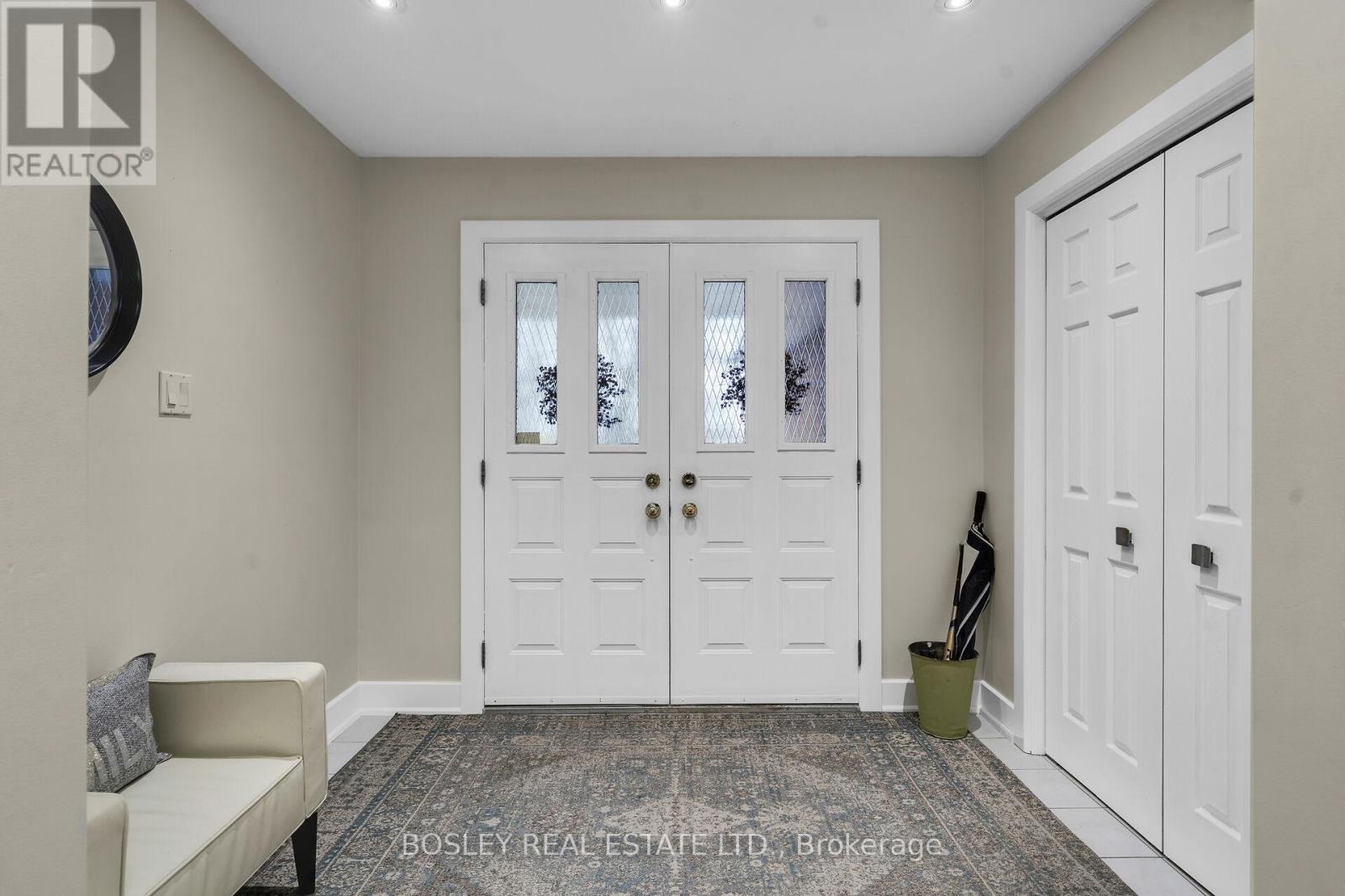 108 Lindsay Court, Orangeville, Ontario  L9W 4H1 - Photo 4 - W13102292