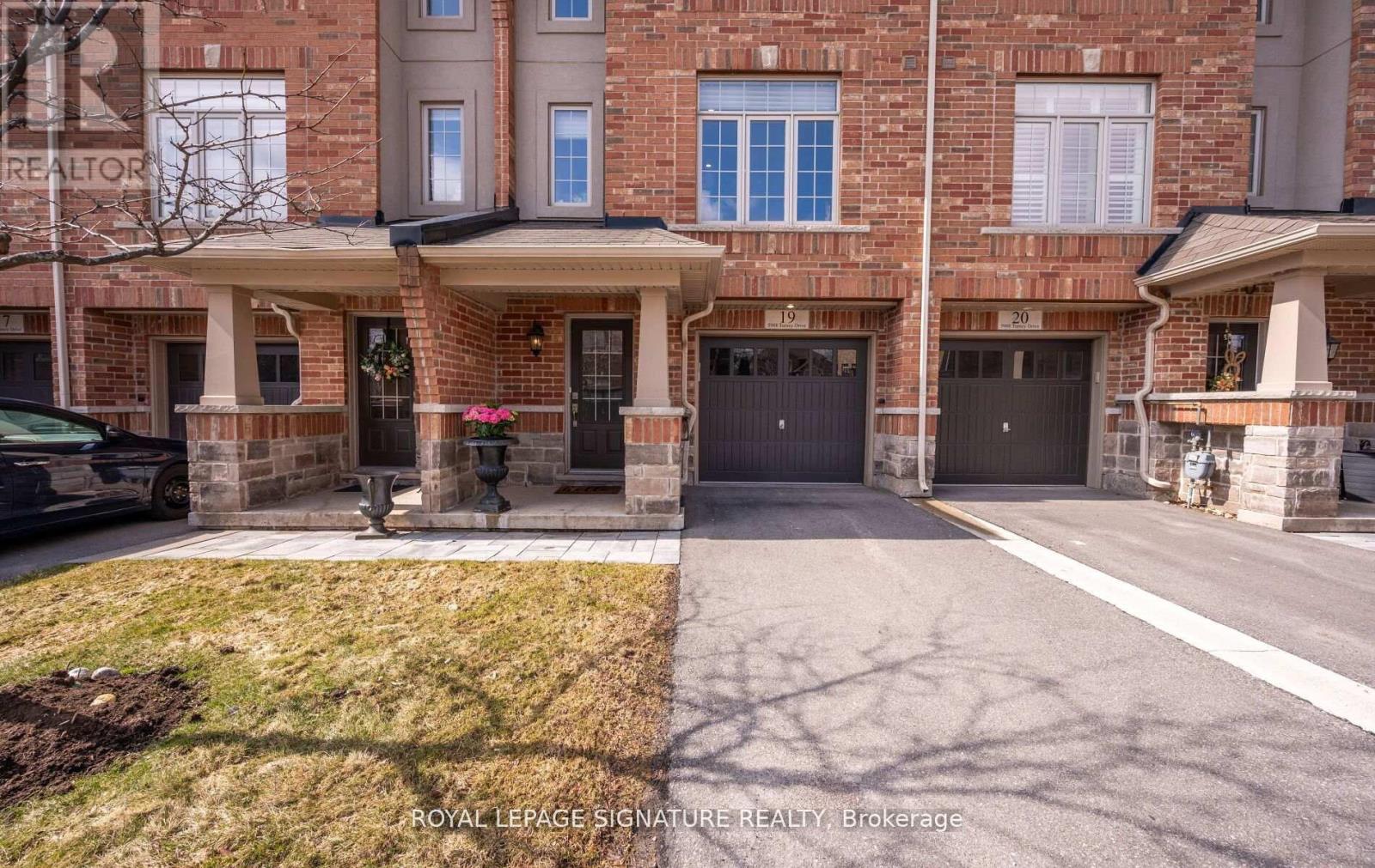 19 - 5988 Turney Drive, Mississauga, Ontario  L5M 0S5 - Photo 3 - W13102310