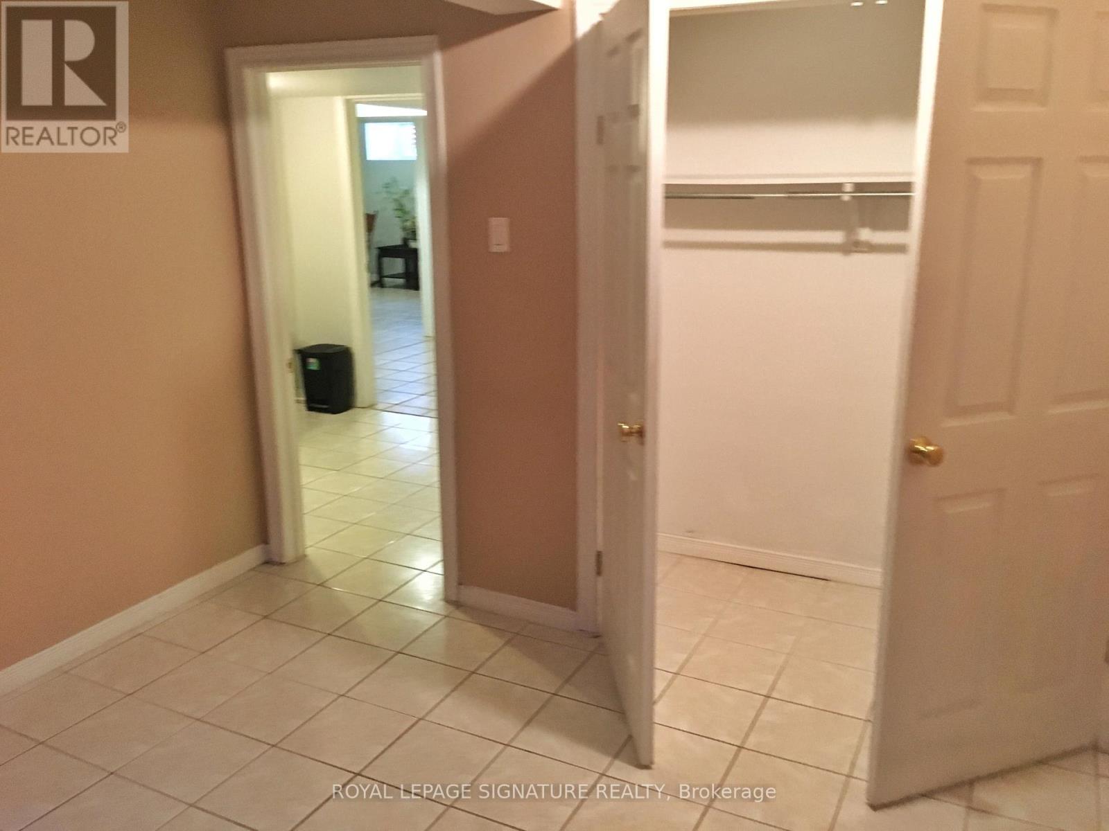 Bsmt - 885 Runningbrook Drive, Mississauga, Ontario  L4Y 2S4 - Photo 11 - W13102326