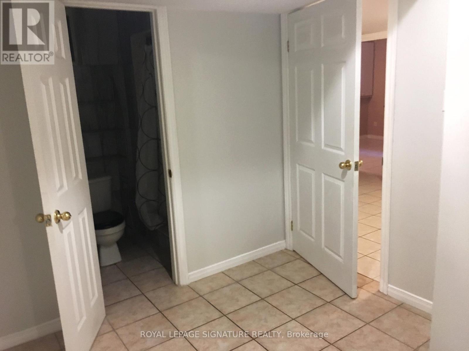 Bsmt - 885 Runningbrook Drive, Mississauga, Ontario  L4Y 2S4 - Photo 9 - W13102326