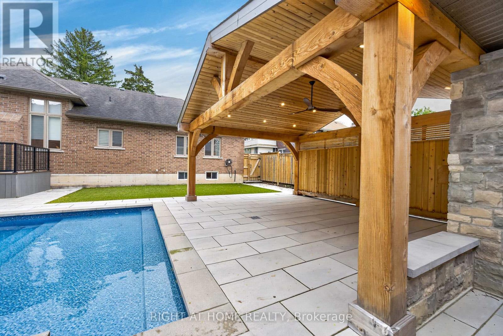 775 King Road, Burlington, Ontario  L7T 3K7 - Photo 45 - W13102330