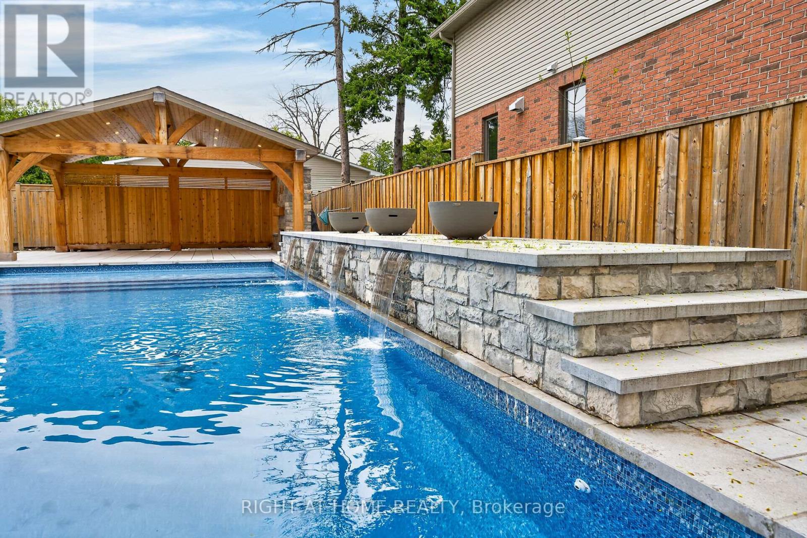 775 King Road, Burlington, Ontario  L7T 3K7 - Photo 47 - W13102330