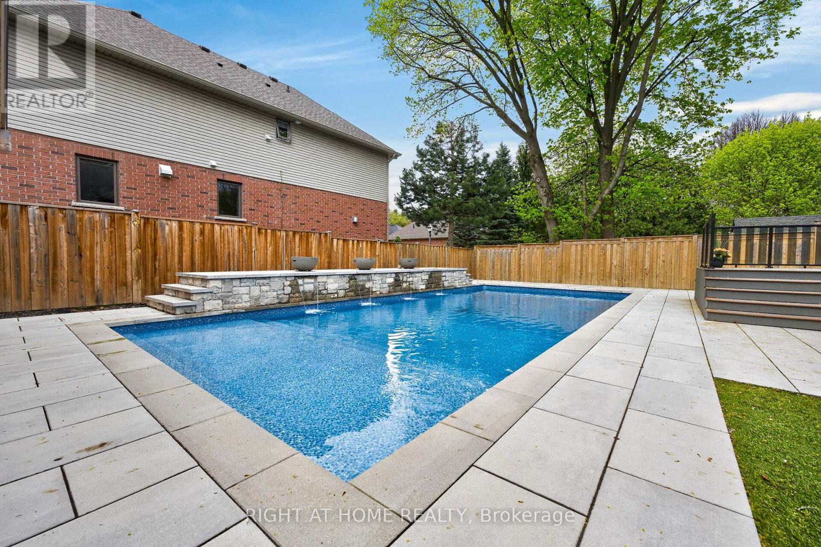 775 King Road, Burlington, Ontario  L7T 3K7 - Photo 48 - W13102330