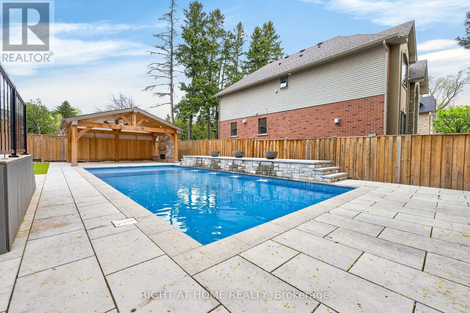 775 King Road, Burlington, Ontario  L7T 3K7 - Photo 49 - W13102330