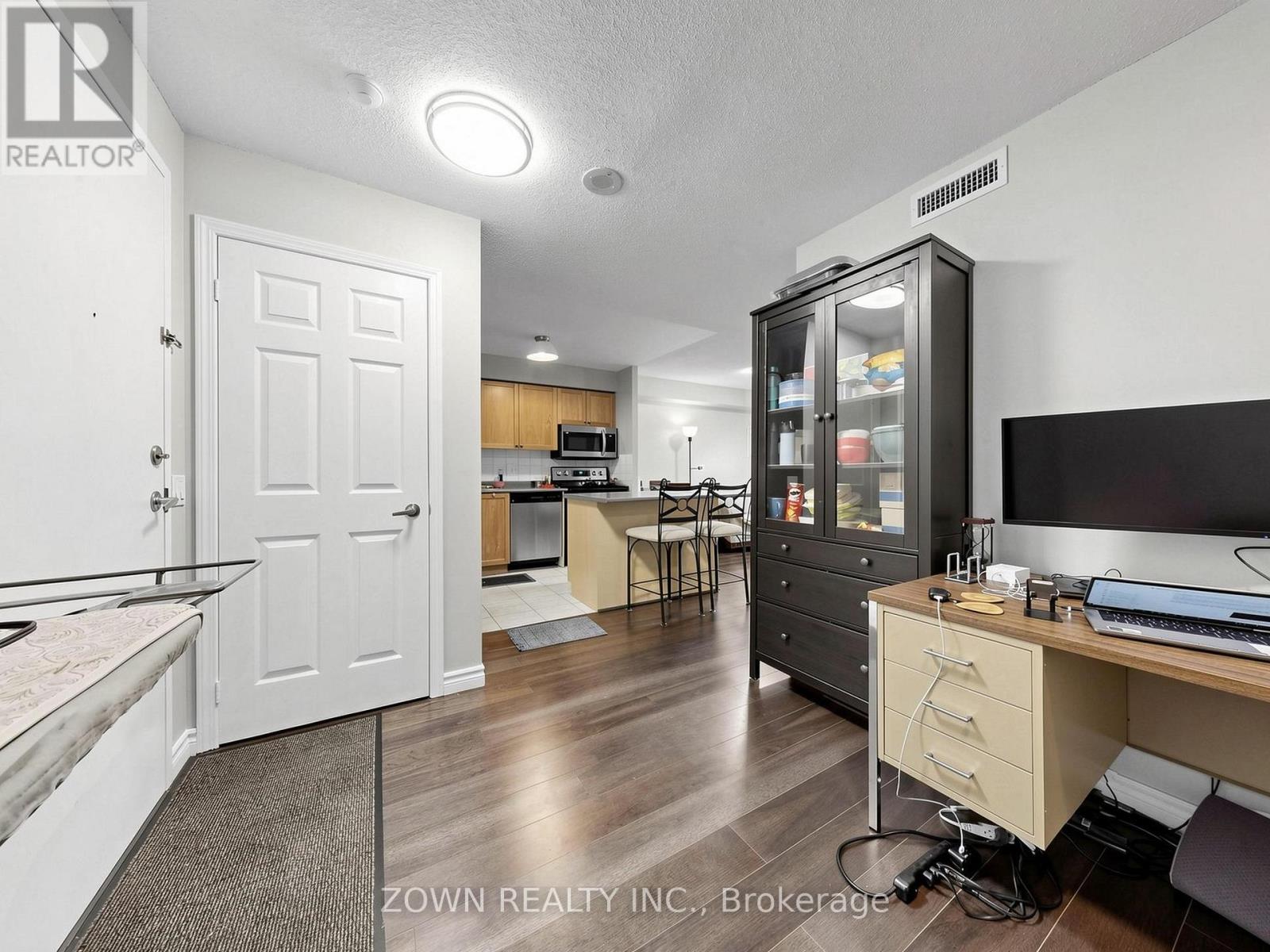 1603 - 55 Strathaven Drive, Mississauga, Ontario  L5R 4G9 - Photo 13 - W13102374
