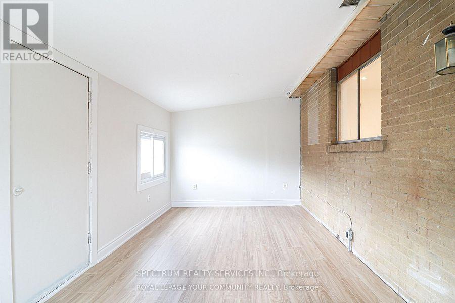 15 Golding Avenue, Brampton, Ontario  L6W 1M5 - Photo 12 - W13102388