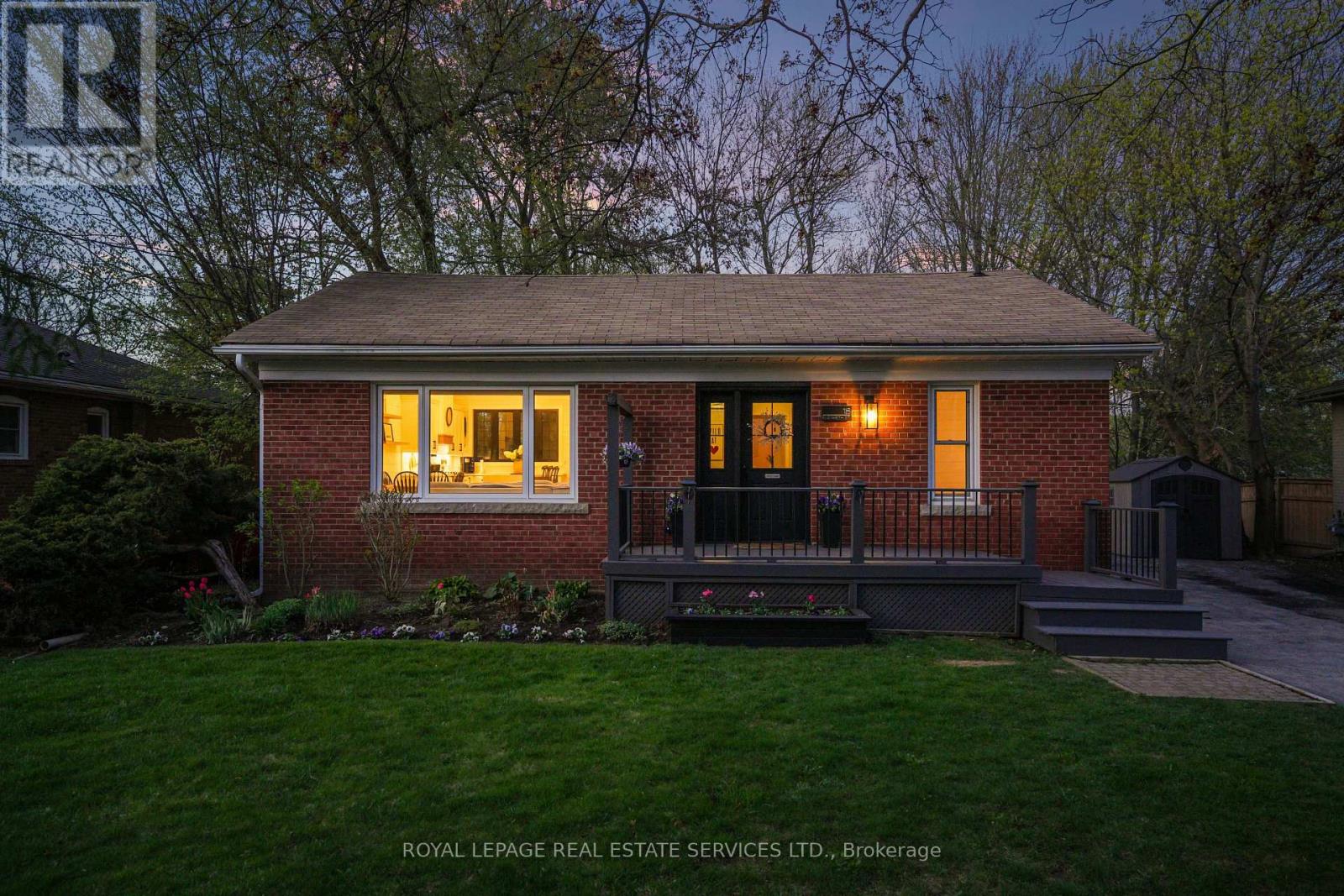 18 ELIZABETH STREET, Halton Hills, Ontario