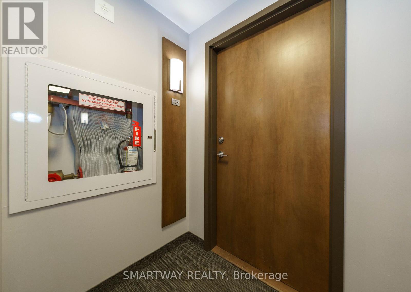203 - 340 Plains Road E, Burlington, Ontario  L7T 0C2 - Photo 30 - W13102398