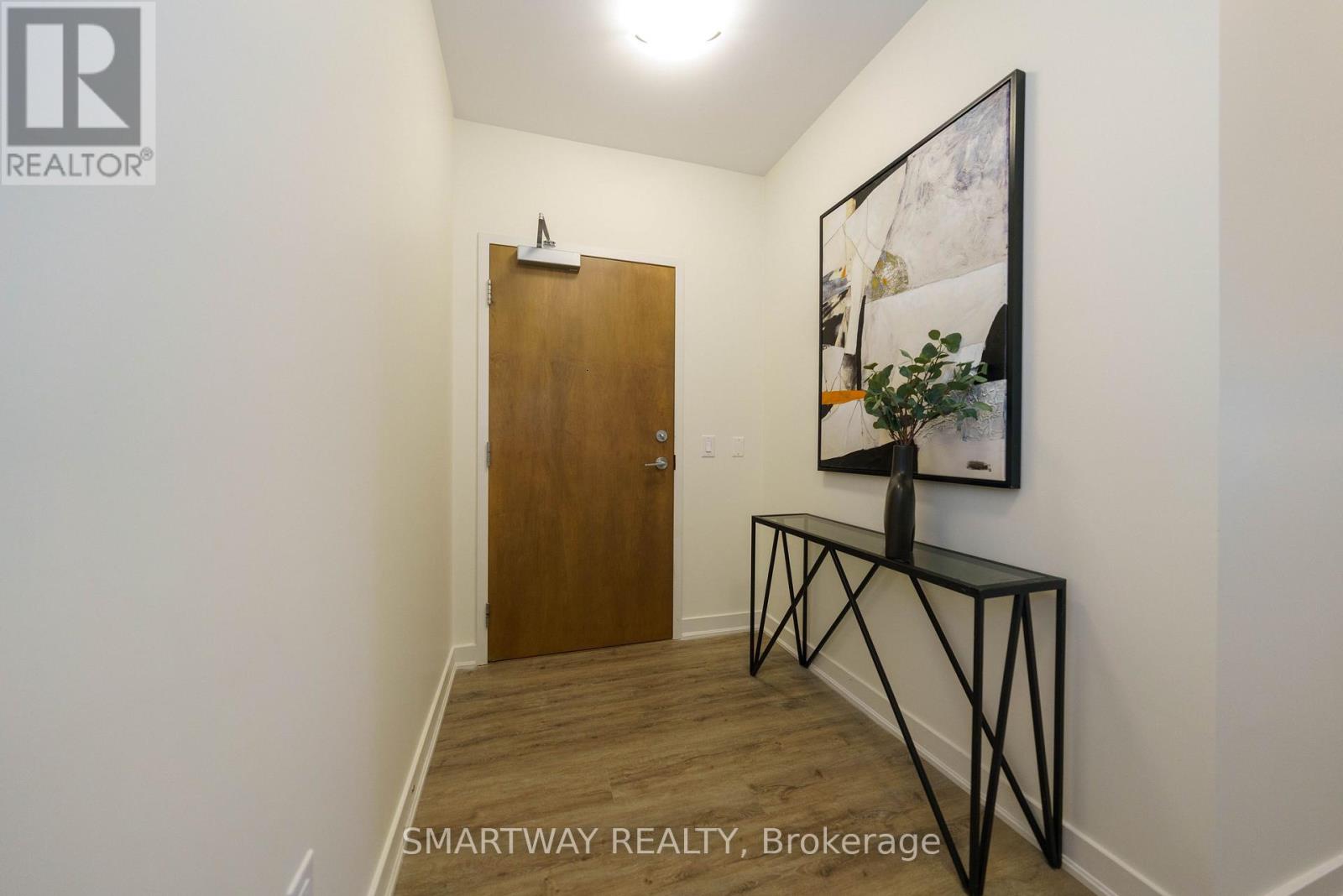203 - 340 Plains Road E, Burlington, Ontario  L7T 0C2 - Photo 4 - W13102398