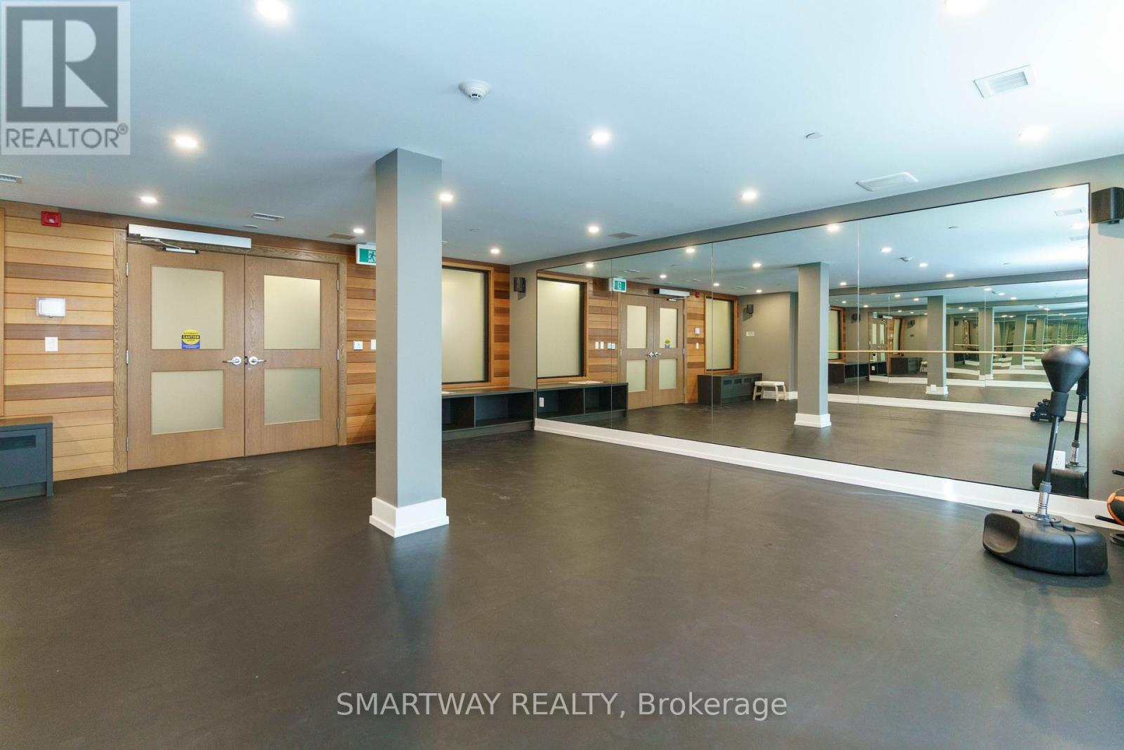 203 - 340 Plains Road E, Burlington, Ontario  L7T 0C2 - Photo 43 - W13102398