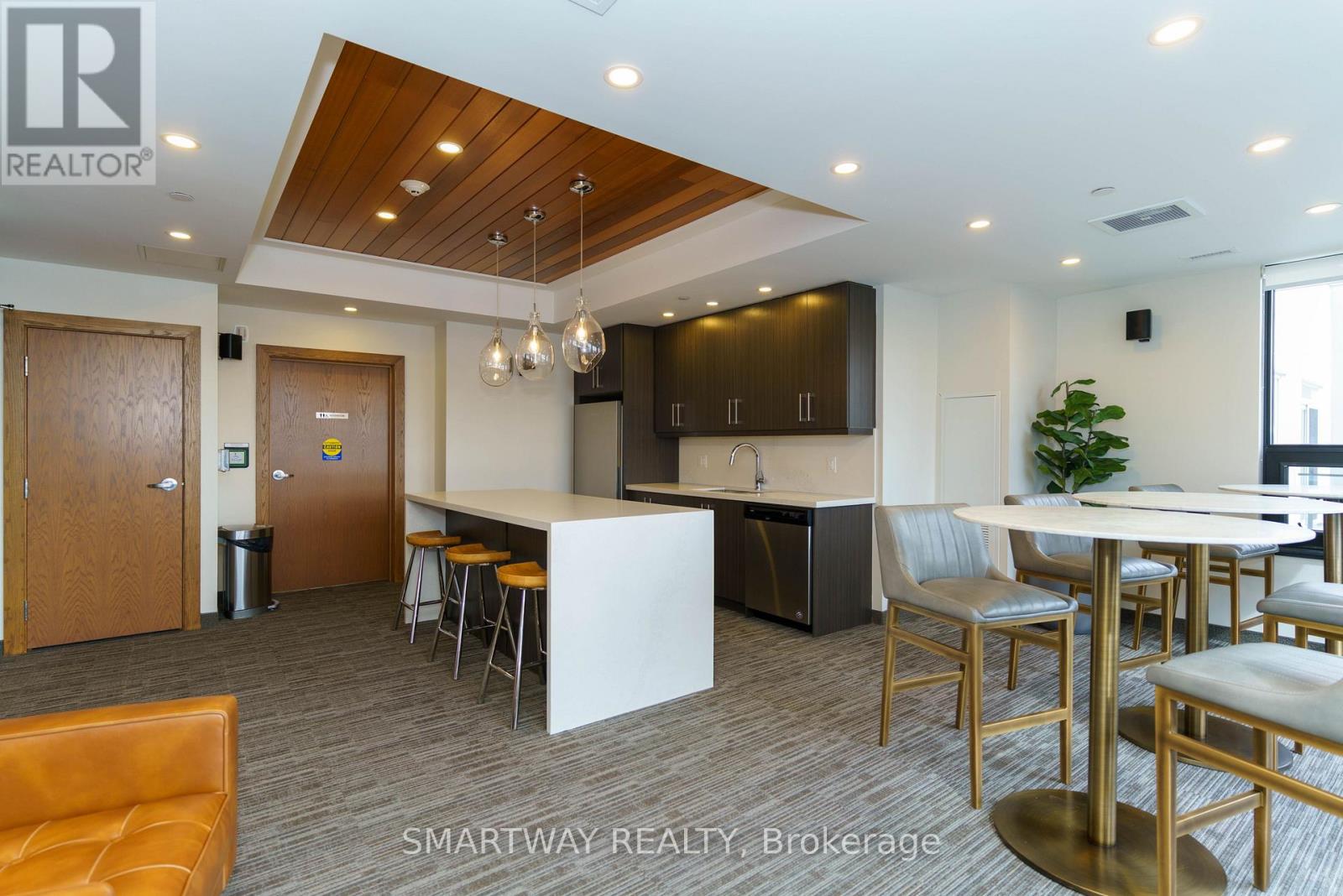 203 - 340 Plains Road E, Burlington, Ontario  L7T 0C2 - Photo 44 - W13102398