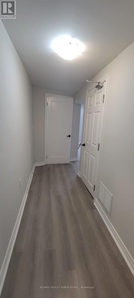 5 Greenwood Crescent, Brampton, Ontario  L6S 1T2 - Photo 6 - W13102430