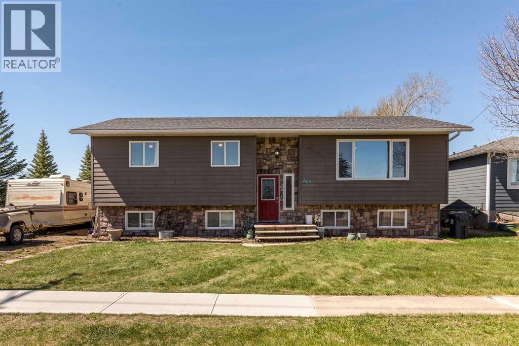 248 Broadway Street S, Raymond, Alberta