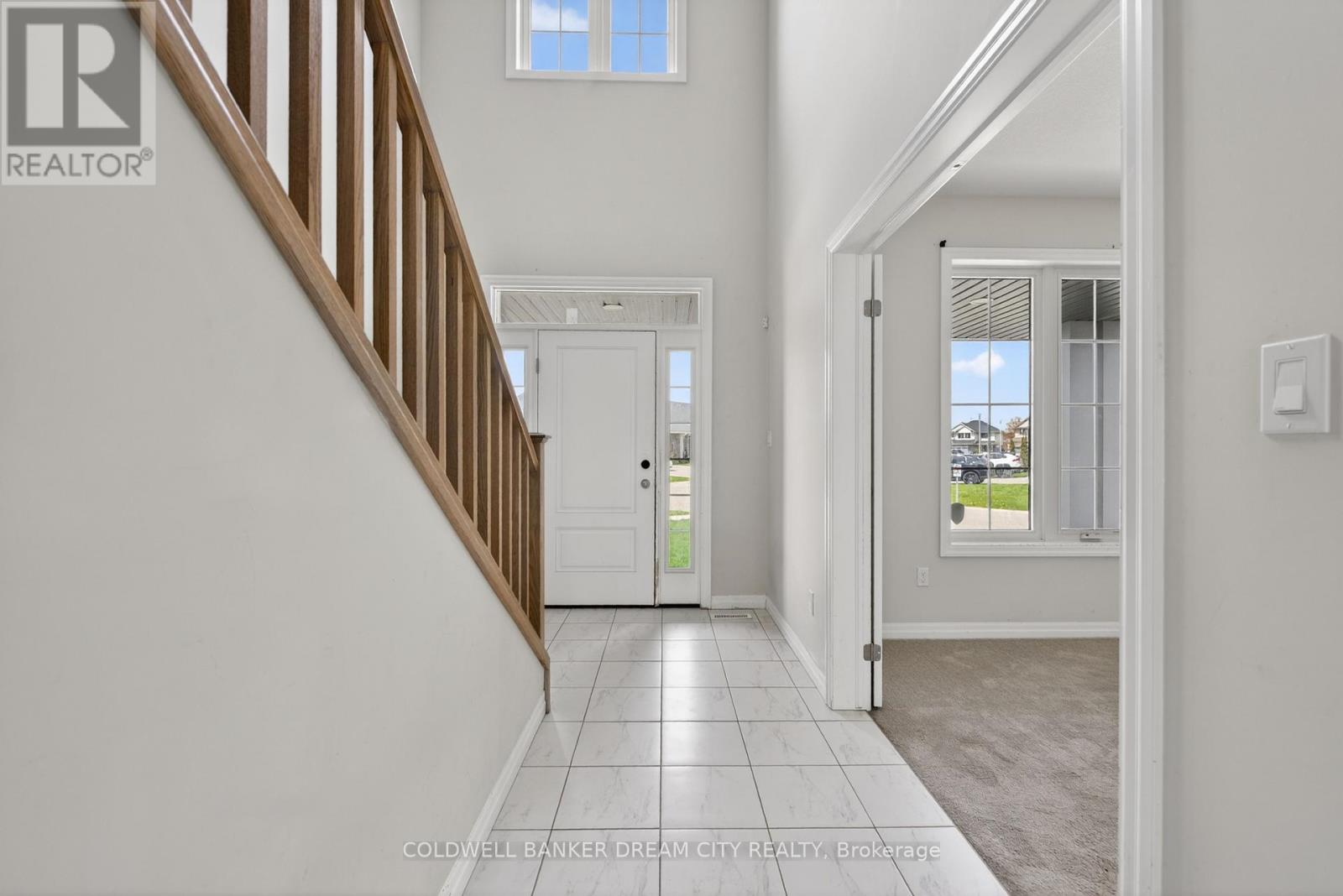 98 Livingston Drive, Tillsonburg, Ontario  N4G 0J3 - Photo 5 - X13102250