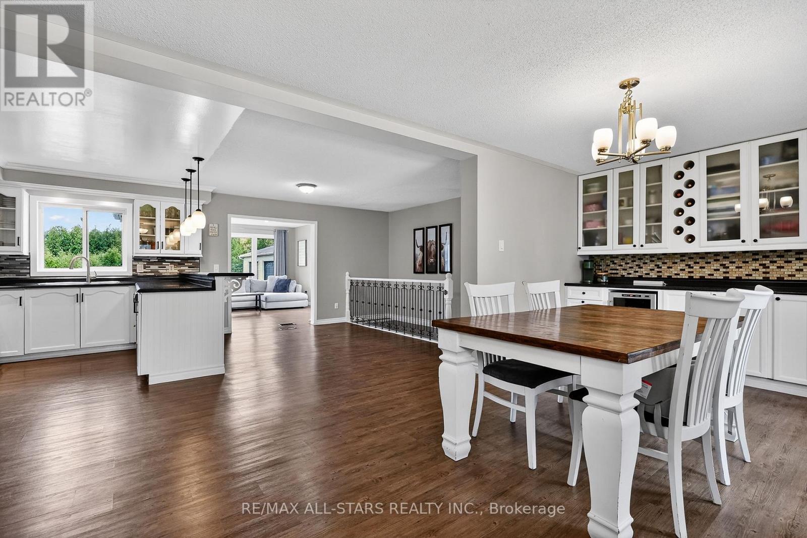 646 The Glen Road, Kawartha Lakes, Ontario  K0M 2T0 - Photo 3 - X13102262