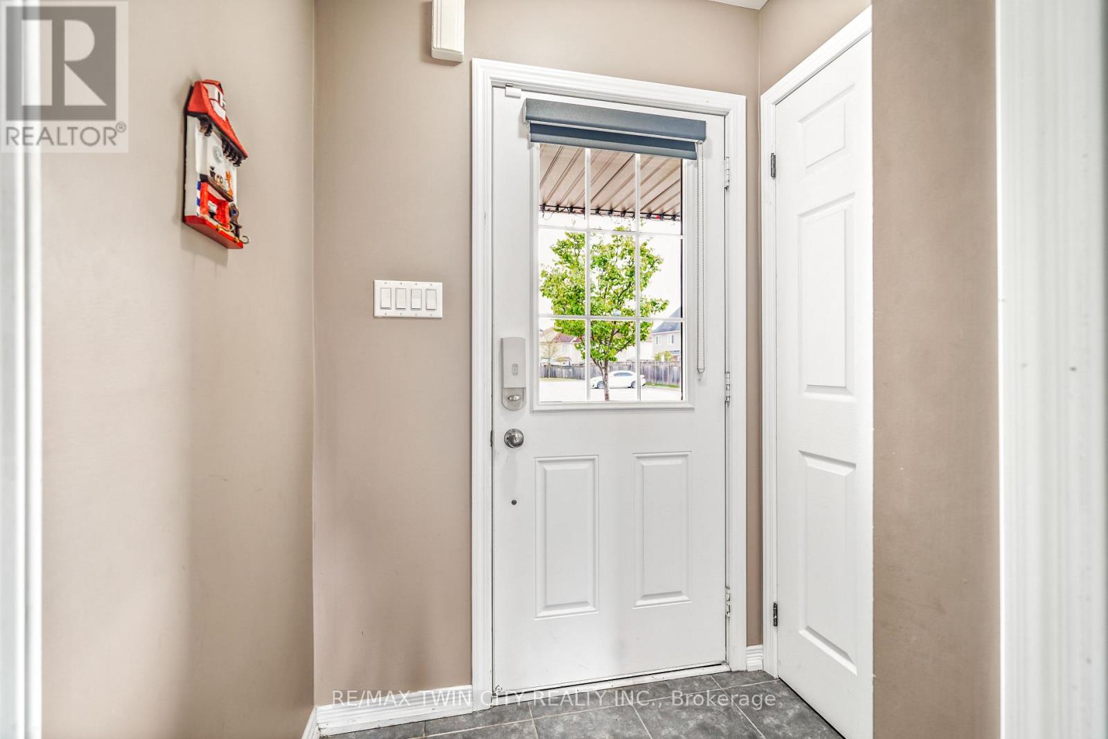 26 - 220 Blackburn Drive, Brantford, Ontario  N3T 0C6 - Photo 6 - X13102344