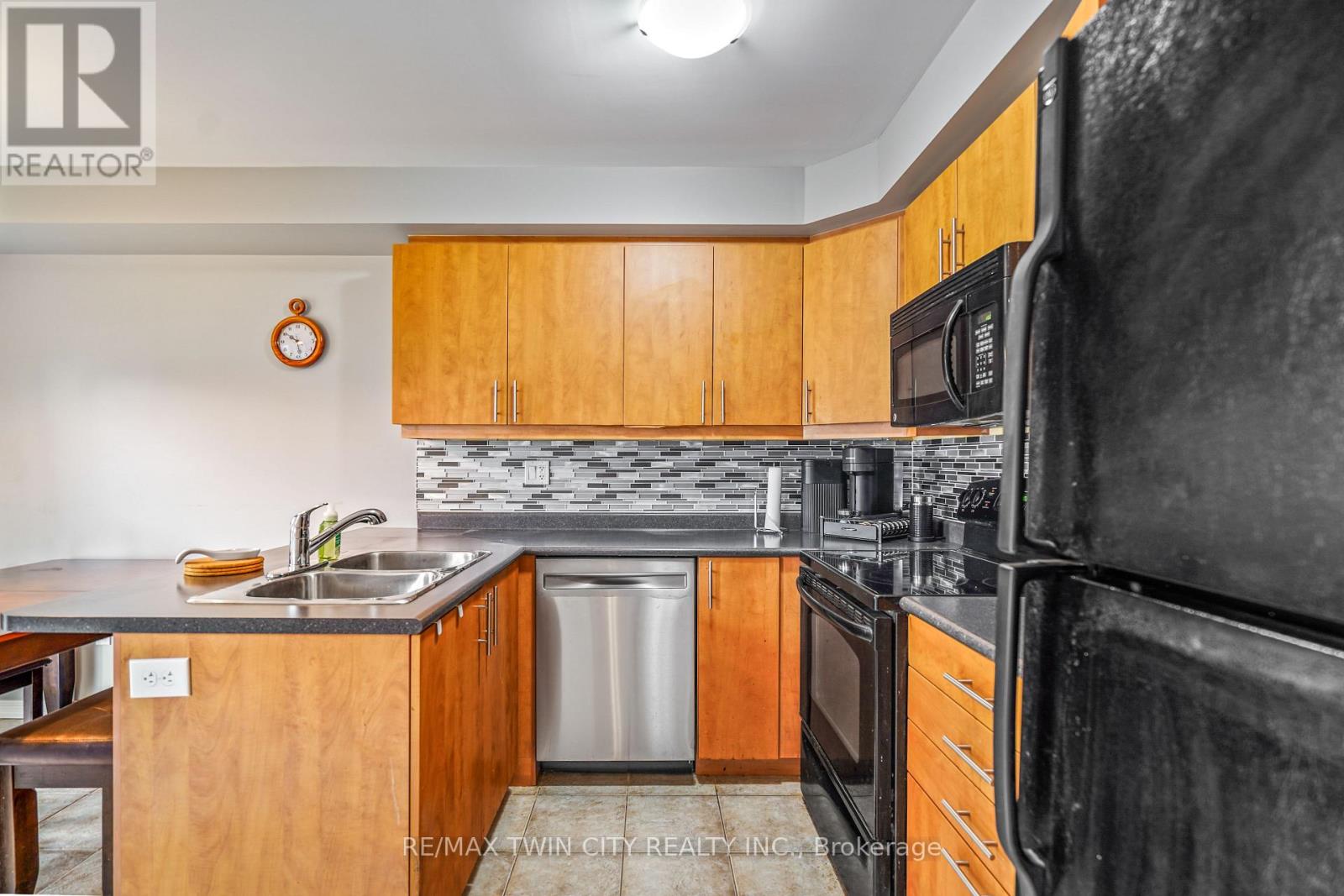 26 - 220 Blackburn Drive, Brantford, Ontario  N3T 0C6 - Photo 9 - X13102344