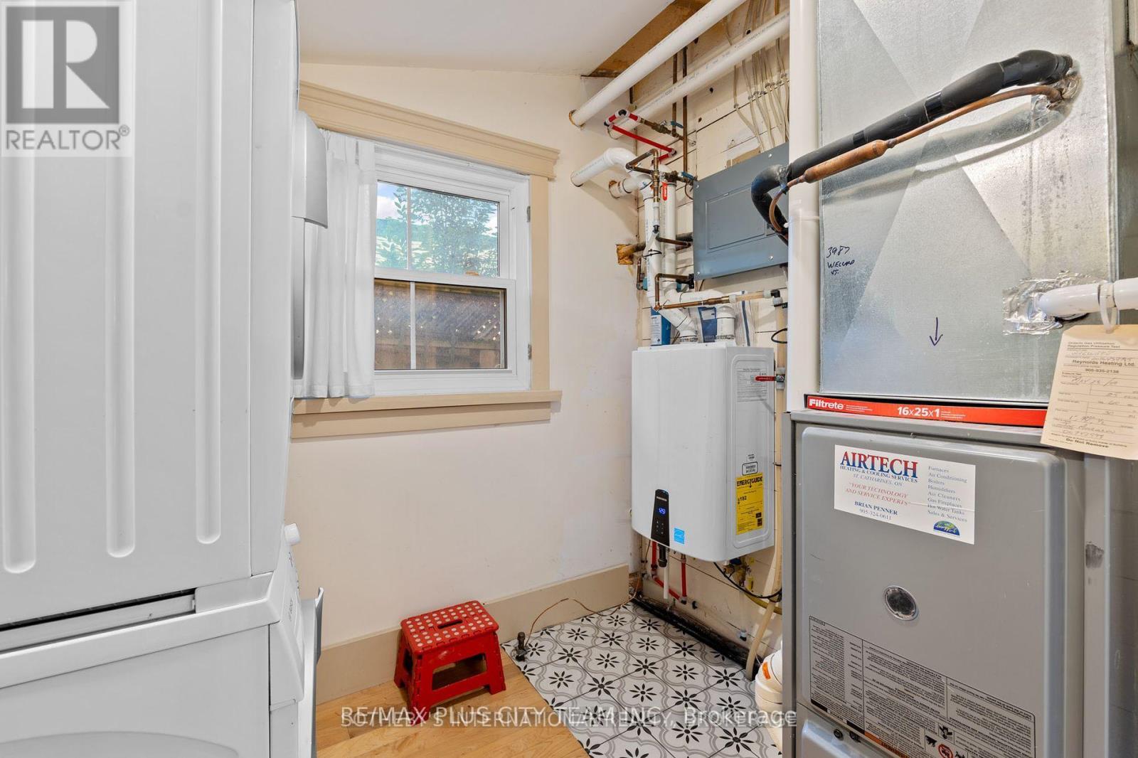 4 Wyckliffe Avenue, Niagara-On-The-Lake, Ontario  L0S 1J0 - Photo 16 - X13102400